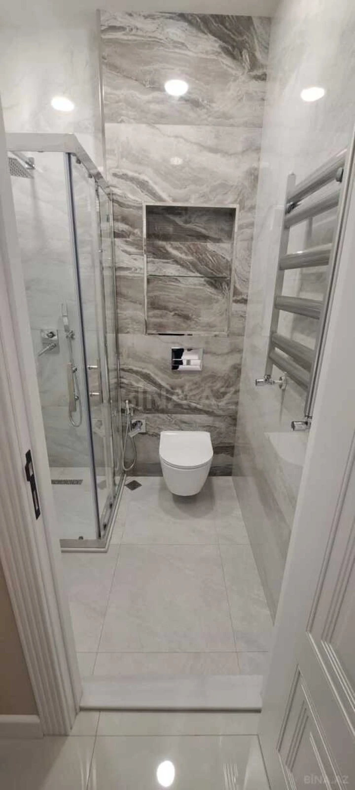 Kirayə verilir 2 otaqlı mənzil 70 m²