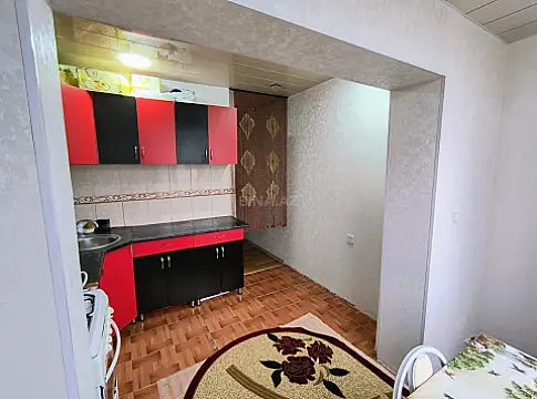Satılır 4 otaqlı mənzil 90 m²