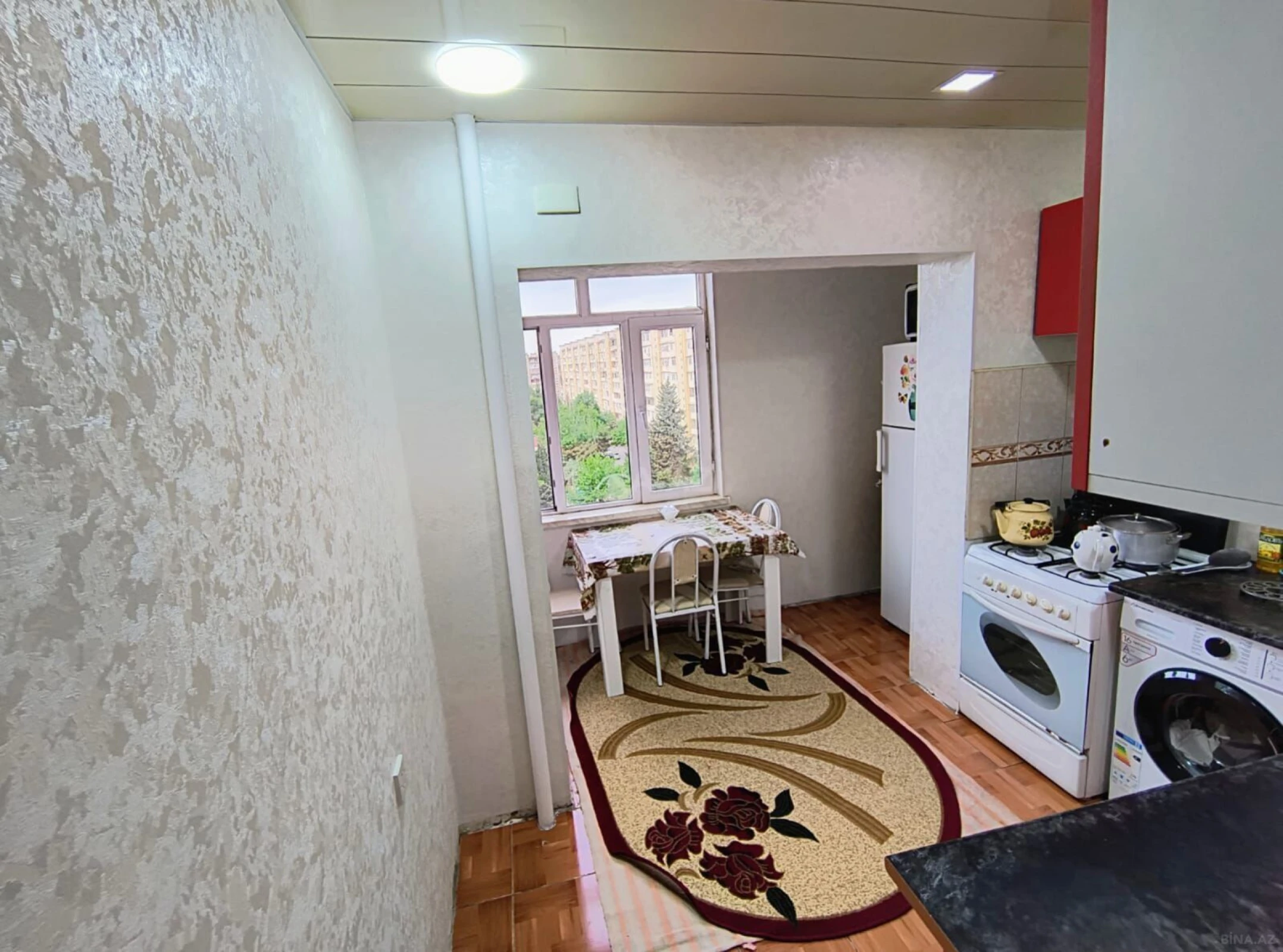 Satılır 4 otaqlı mənzil 90 m²