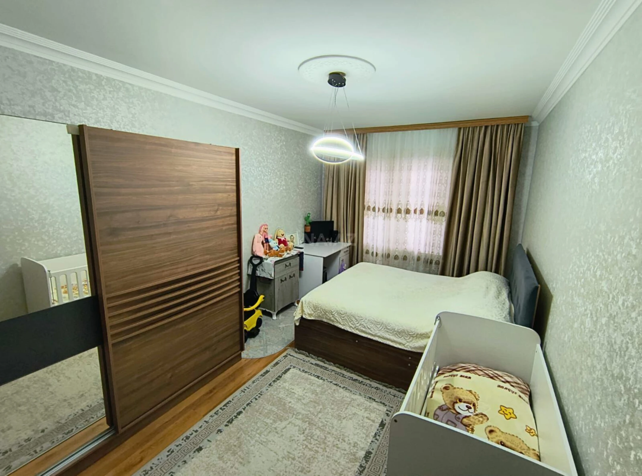Satılır 4 otaqlı mənzil 90 m²