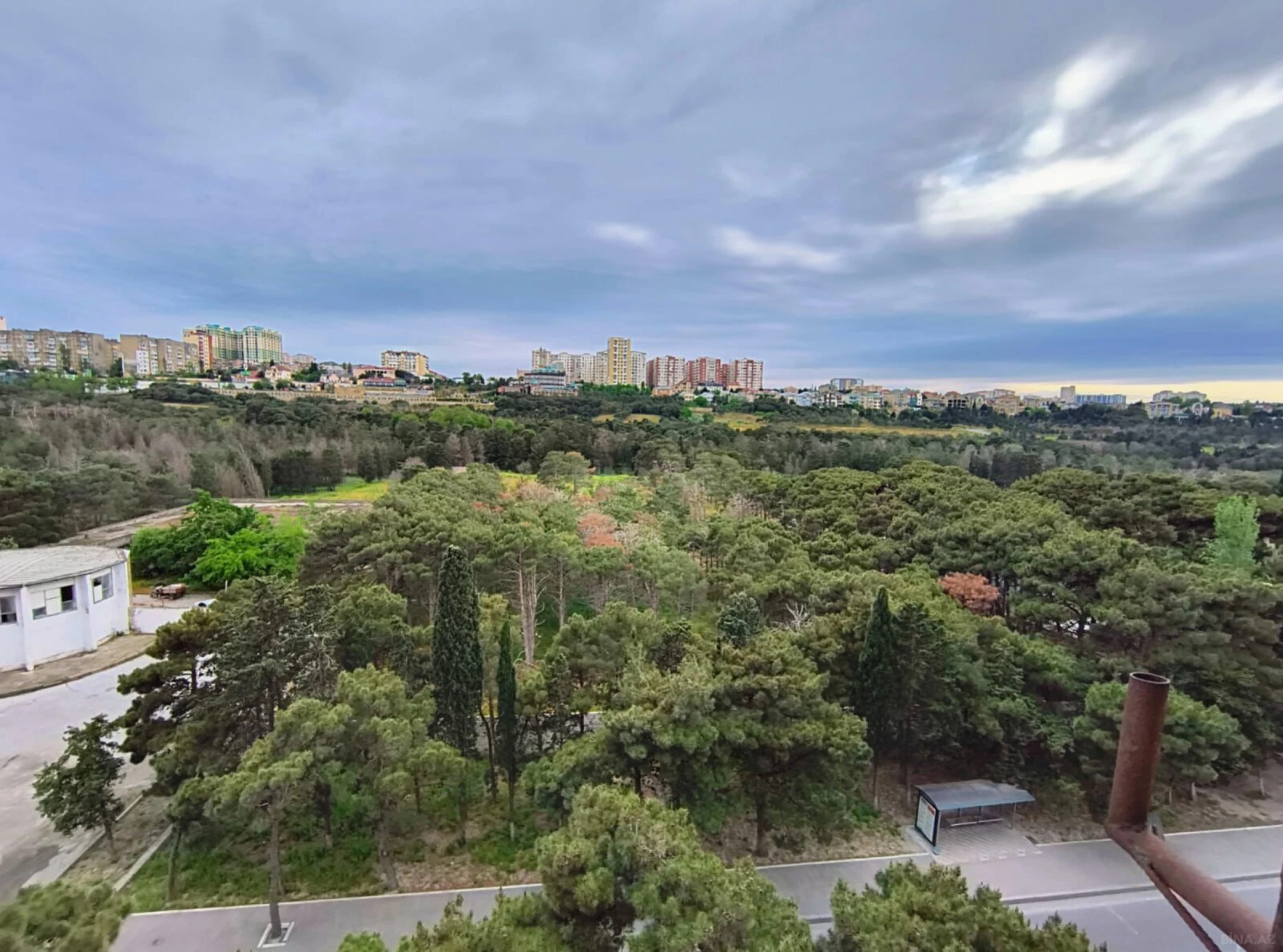 Satılır 4 otaqlı mənzil 90 m²