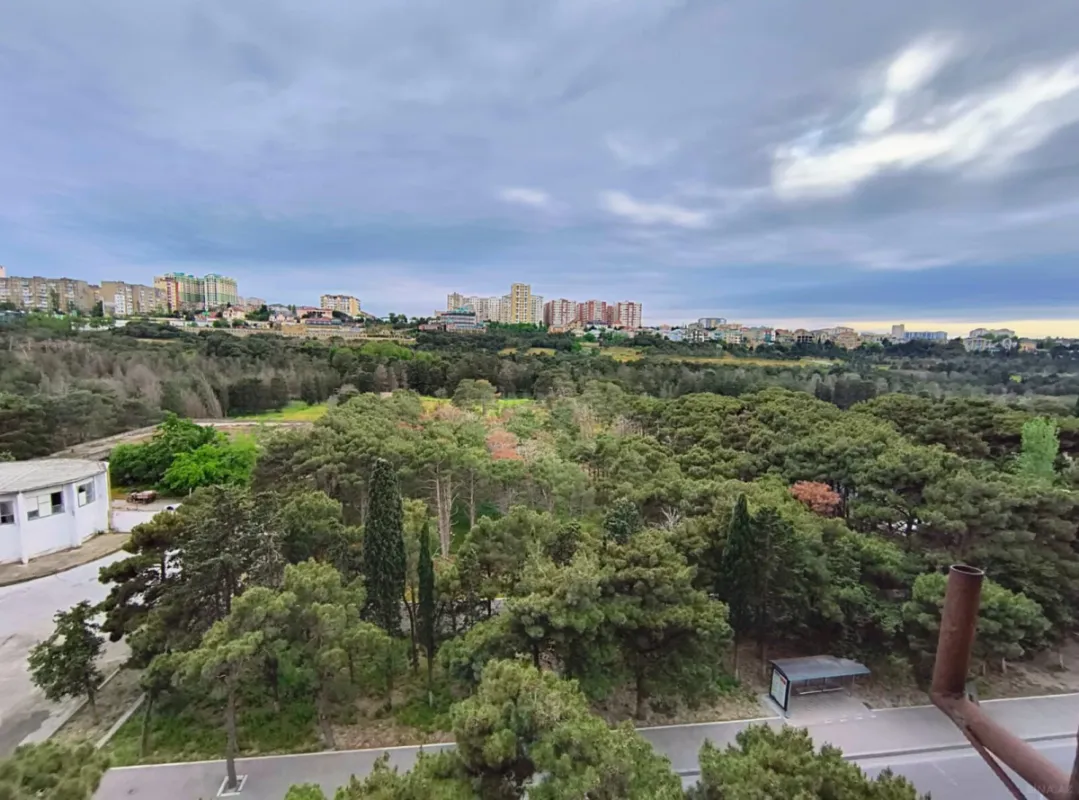 Satılır 4 otaqlı mənzil 90 m²