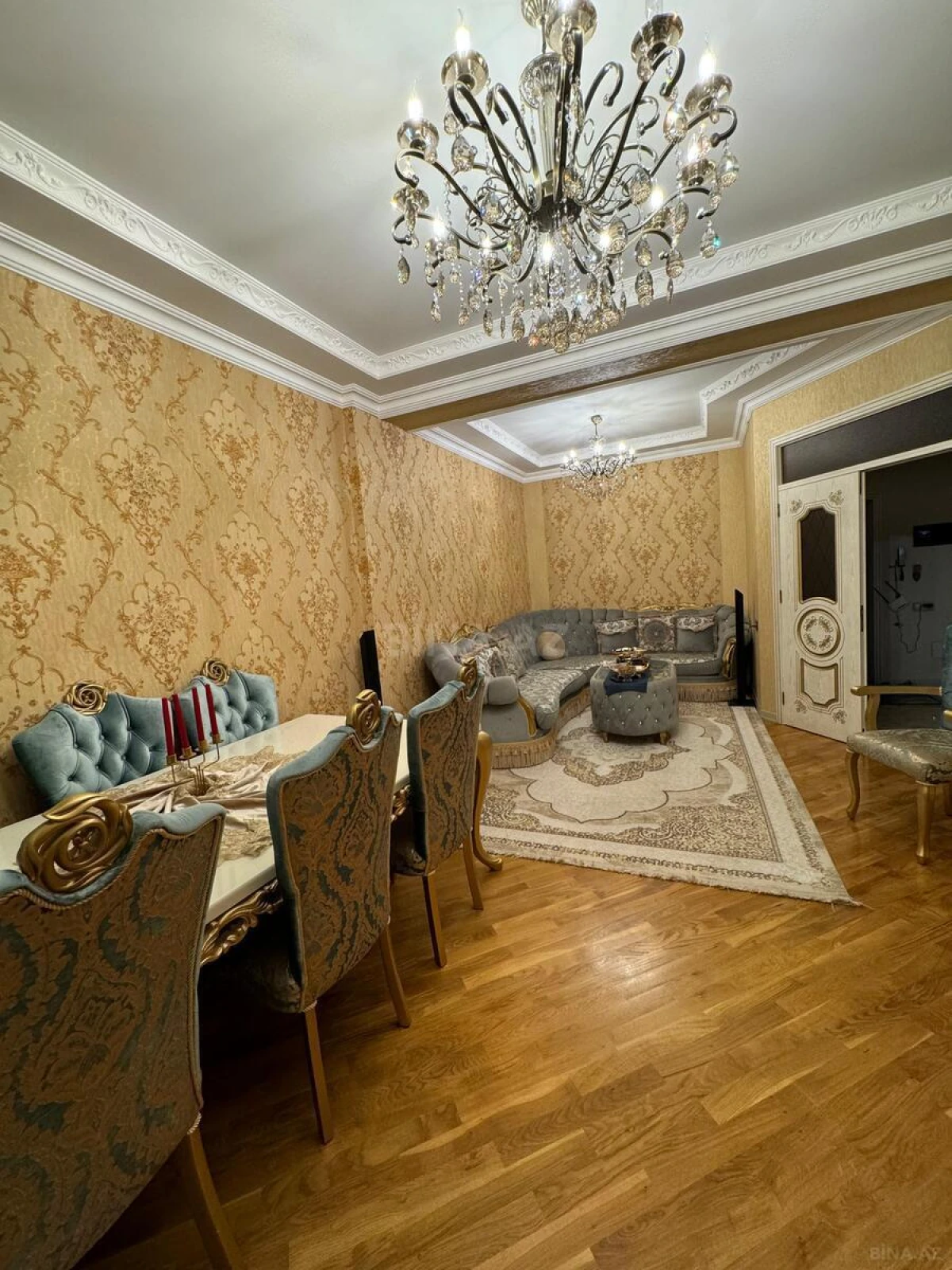 Satılır 3 otaqlı mənzil 105 m²