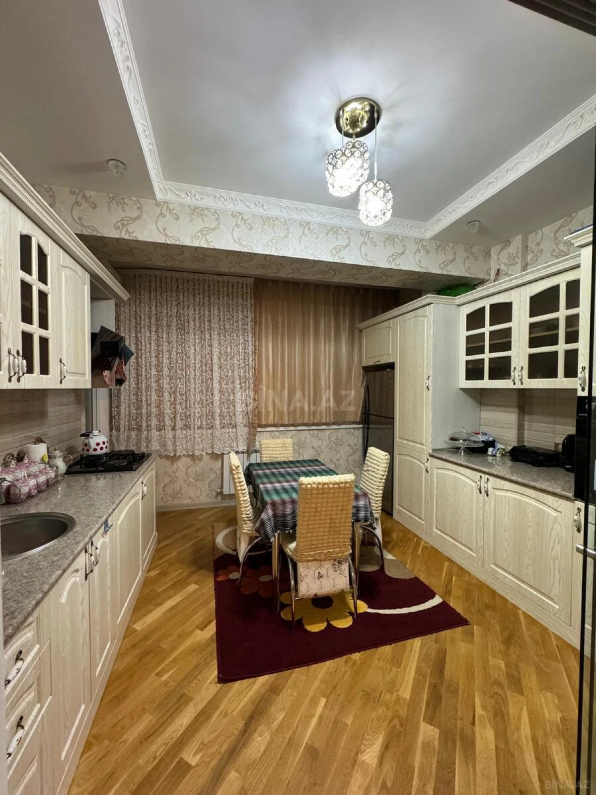 Satılır 3 otaqlı mənzil 105 m²