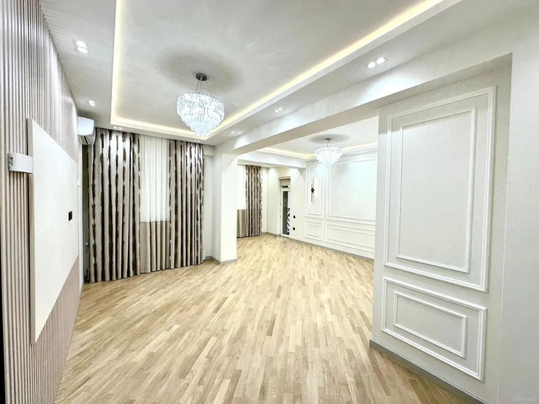 Satılır 4 otaqlı mənzil 193 m²