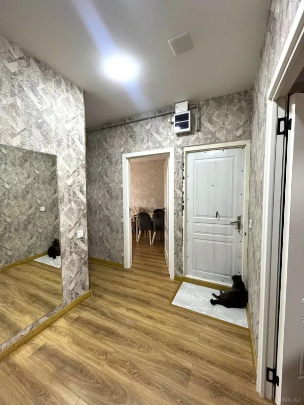 Satılır 2 otaqlı mənzil 72 m²