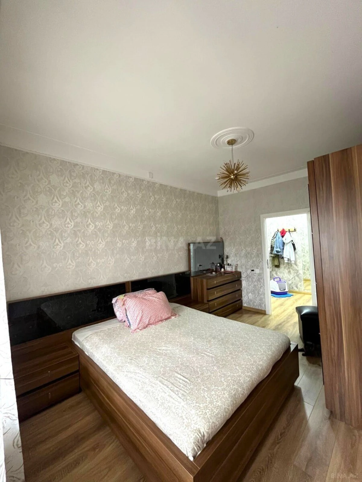 Satılır 2 otaqlı mənzil 72 m²
