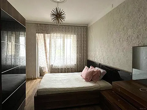 Satılır 2 otaqlı mənzil 72 m²