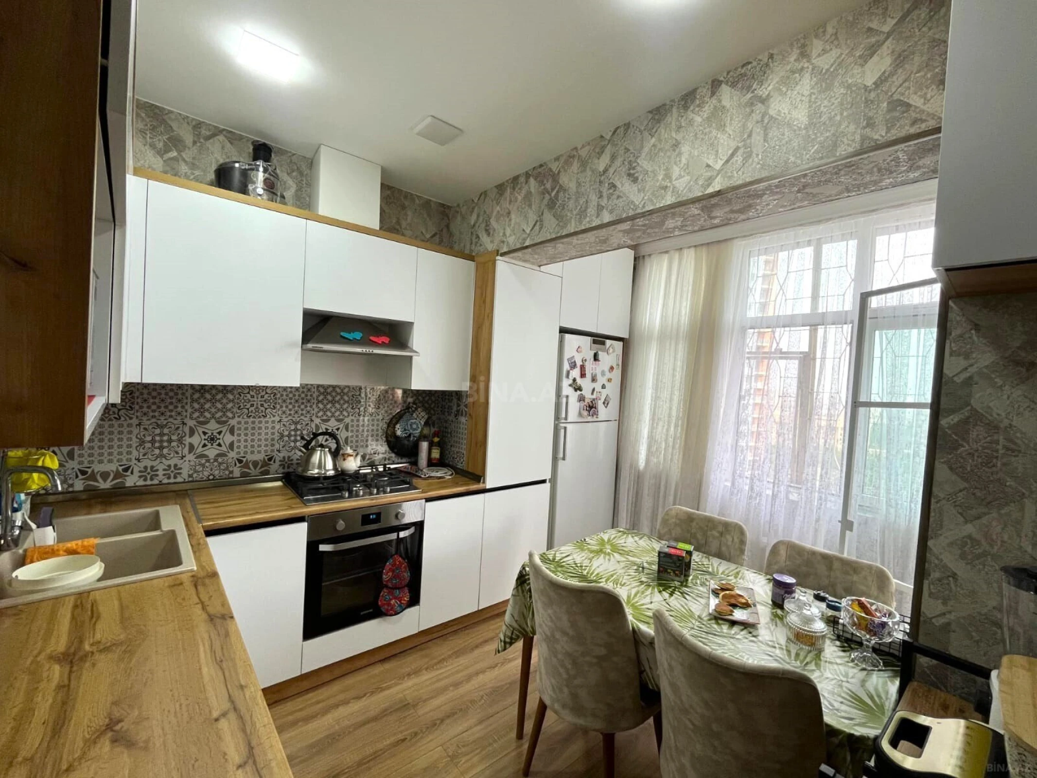 Satılır 2 otaqlı mənzil 72 m²