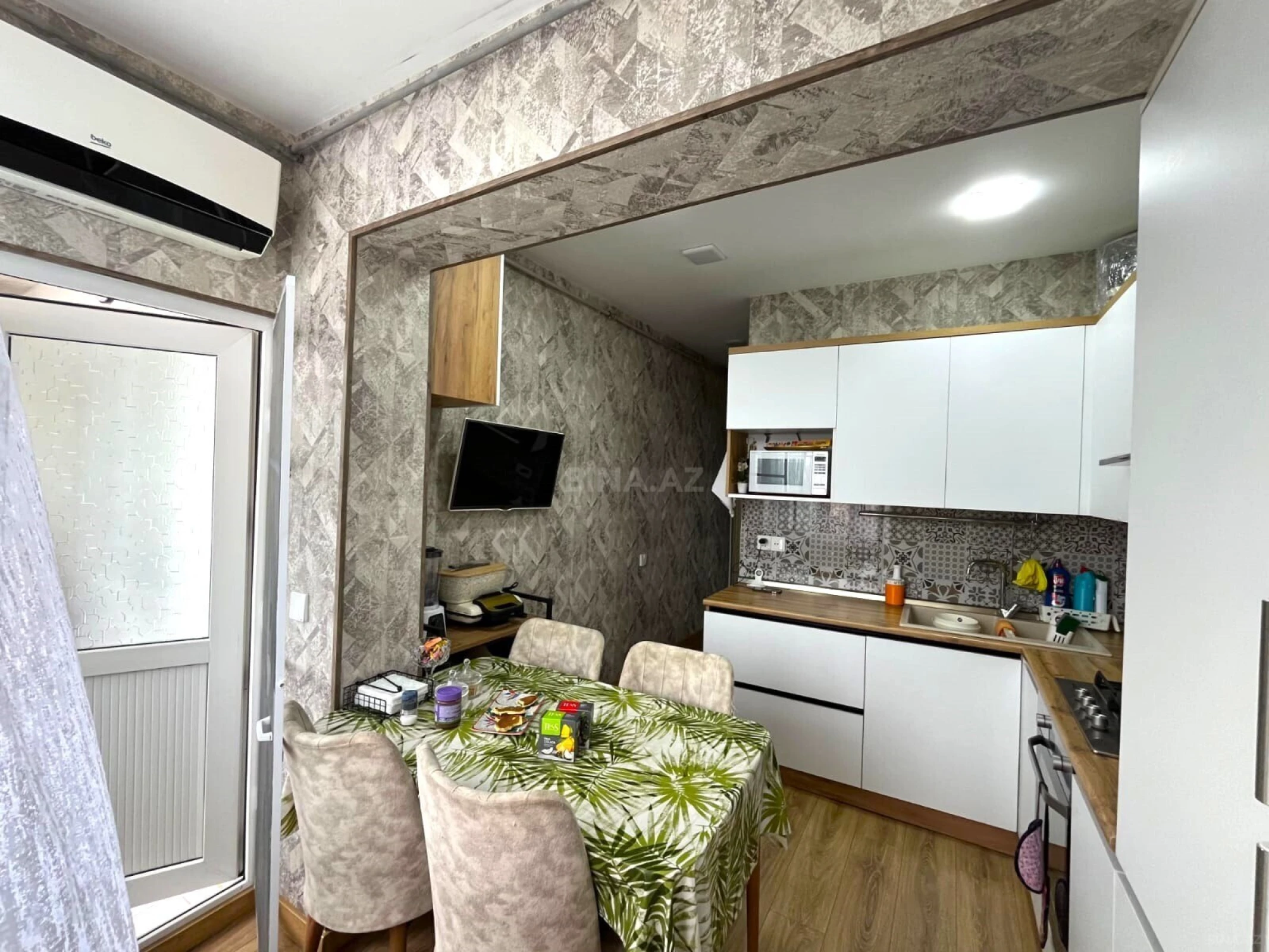 Satılır 2 otaqlı mənzil 72 m²