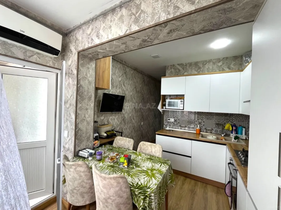 Satılır 2 otaqlı mənzil 72 m²