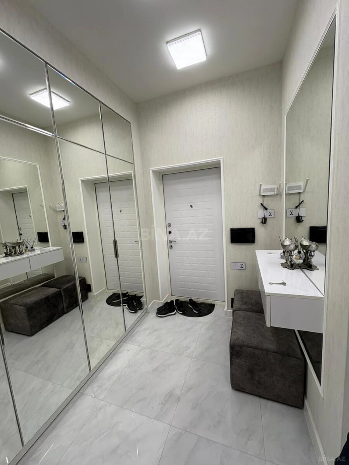 Satılır 3 otaqlı mənzil 92 m²