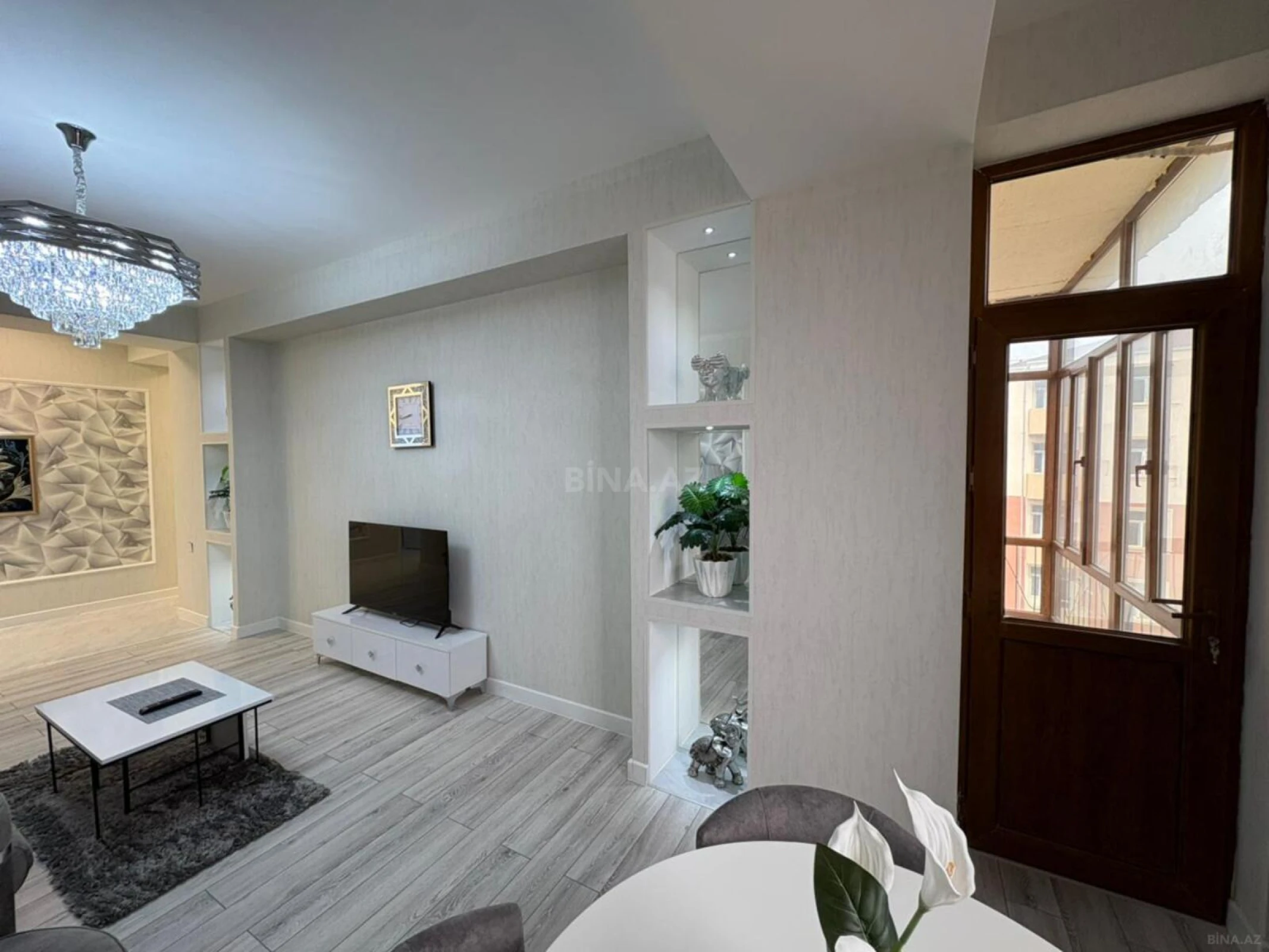 Satılır 3 otaqlı mənzil 92 m²