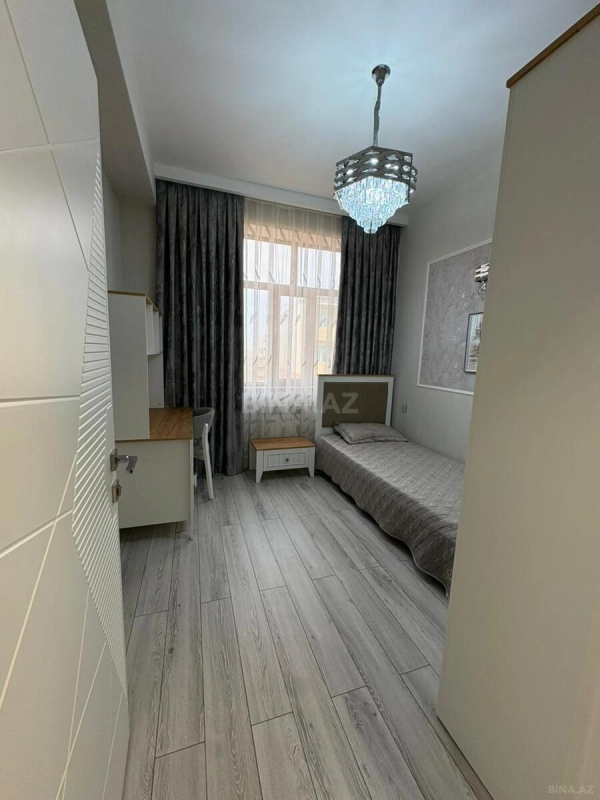 Satılır 3 otaqlı mənzil 92 m²