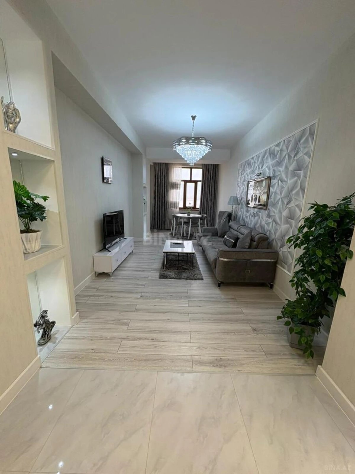 Satılır 3 otaqlı mənzil 92 m²