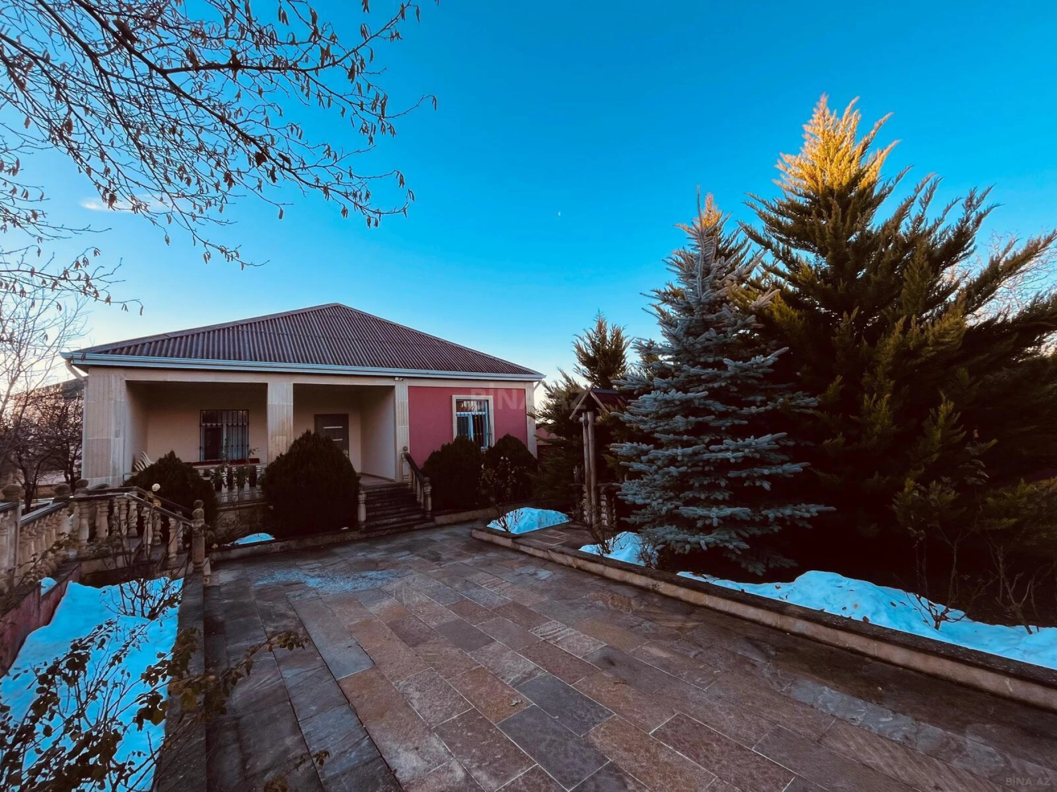 Satılır 5 otaqlı həyət evi 120 m²