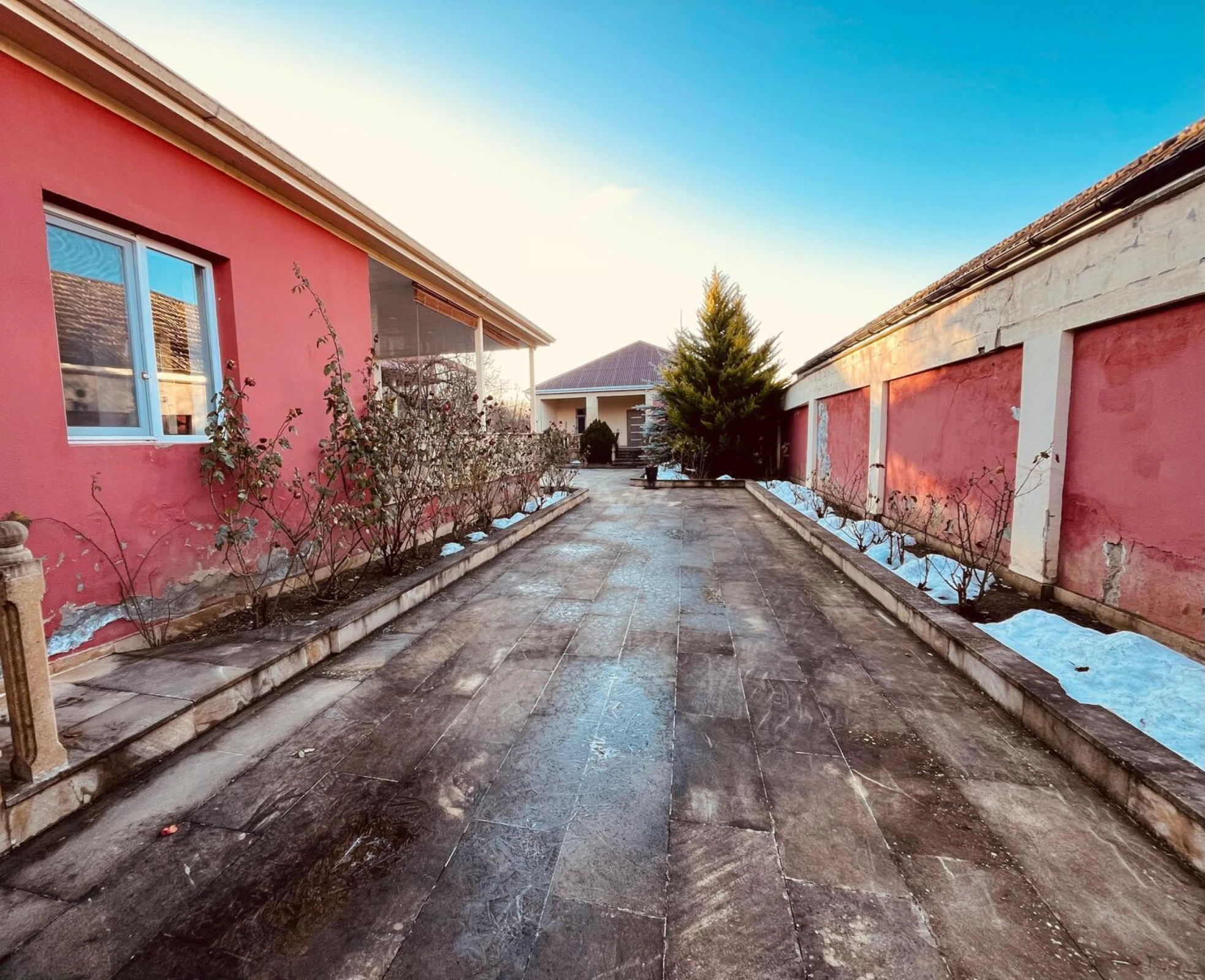 Satılır 5 otaqlı həyət evi 120 m²