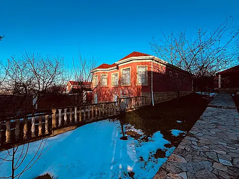 Satılır 5 otaqlı həyət evi 120 m²