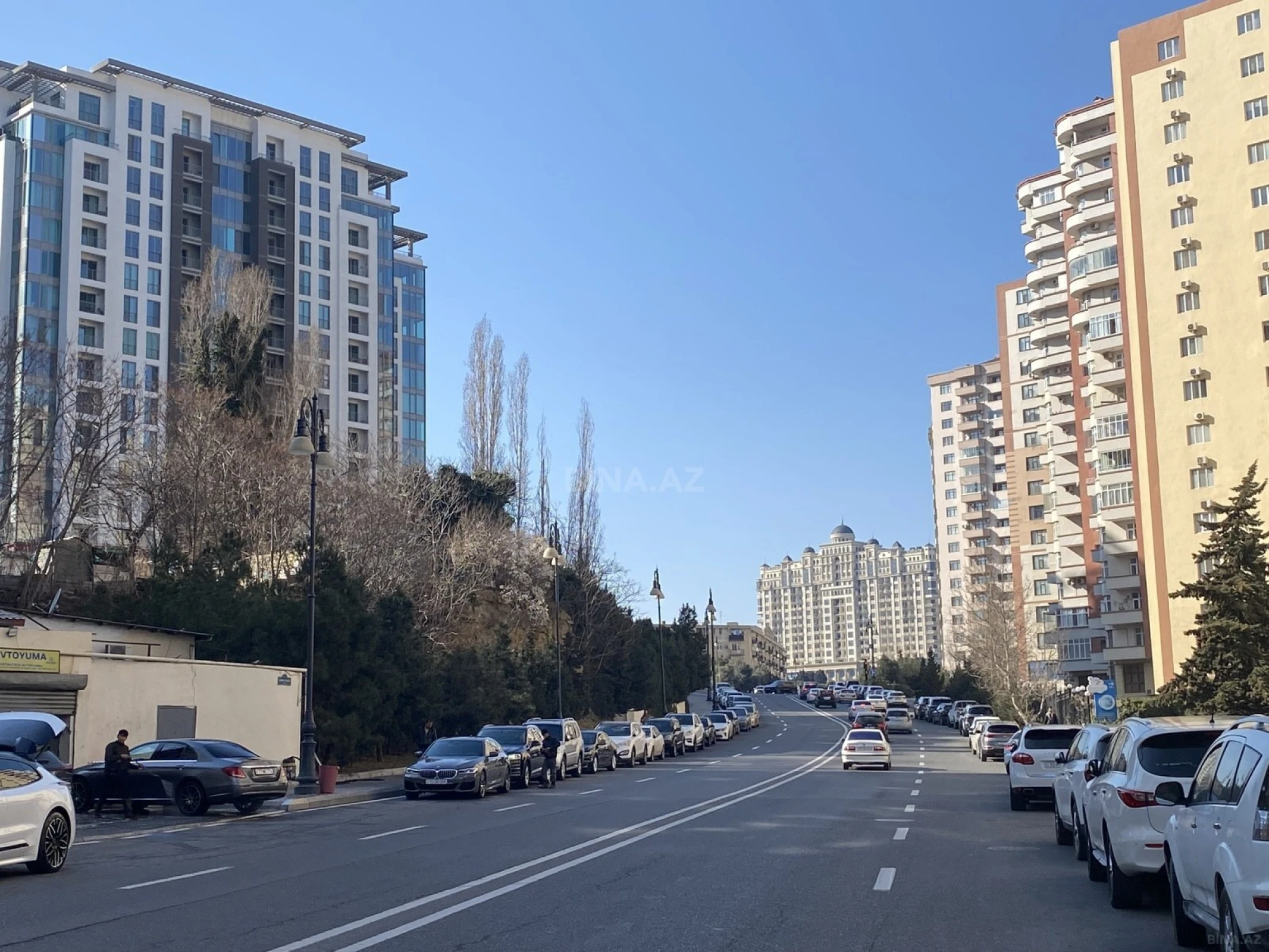 Satılır 4 otaqlı mənzil 235 m²