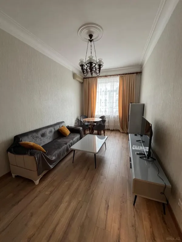 Kirayə verilir 2 otaqlı mənzil 55 m²