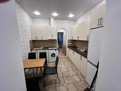 Kirayə verilir 2 otaqlı mənzil 55 m²