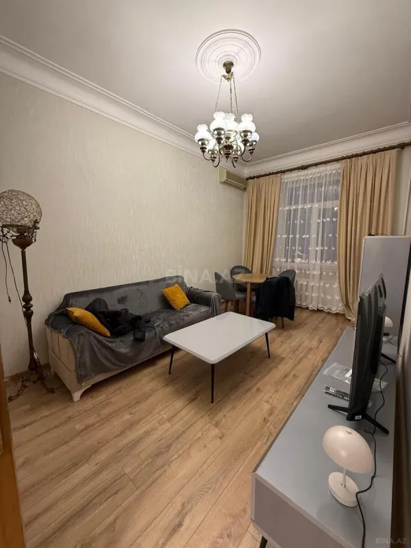 Kirayə verilir 2 otaqlı mənzil 55 m²