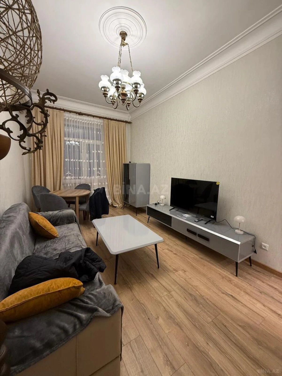 Kirayə verilir 2 otaqlı mənzil 55 m²