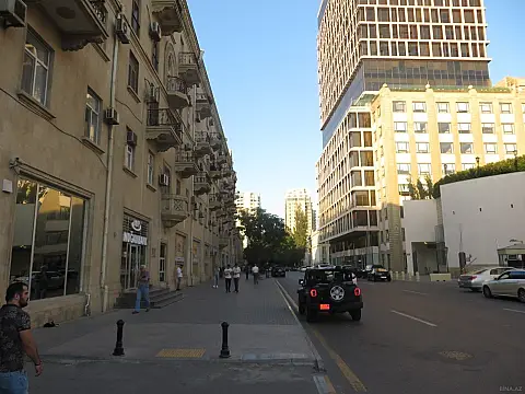 Kirayə verilir 2 otaqlı mənzil 55 m²