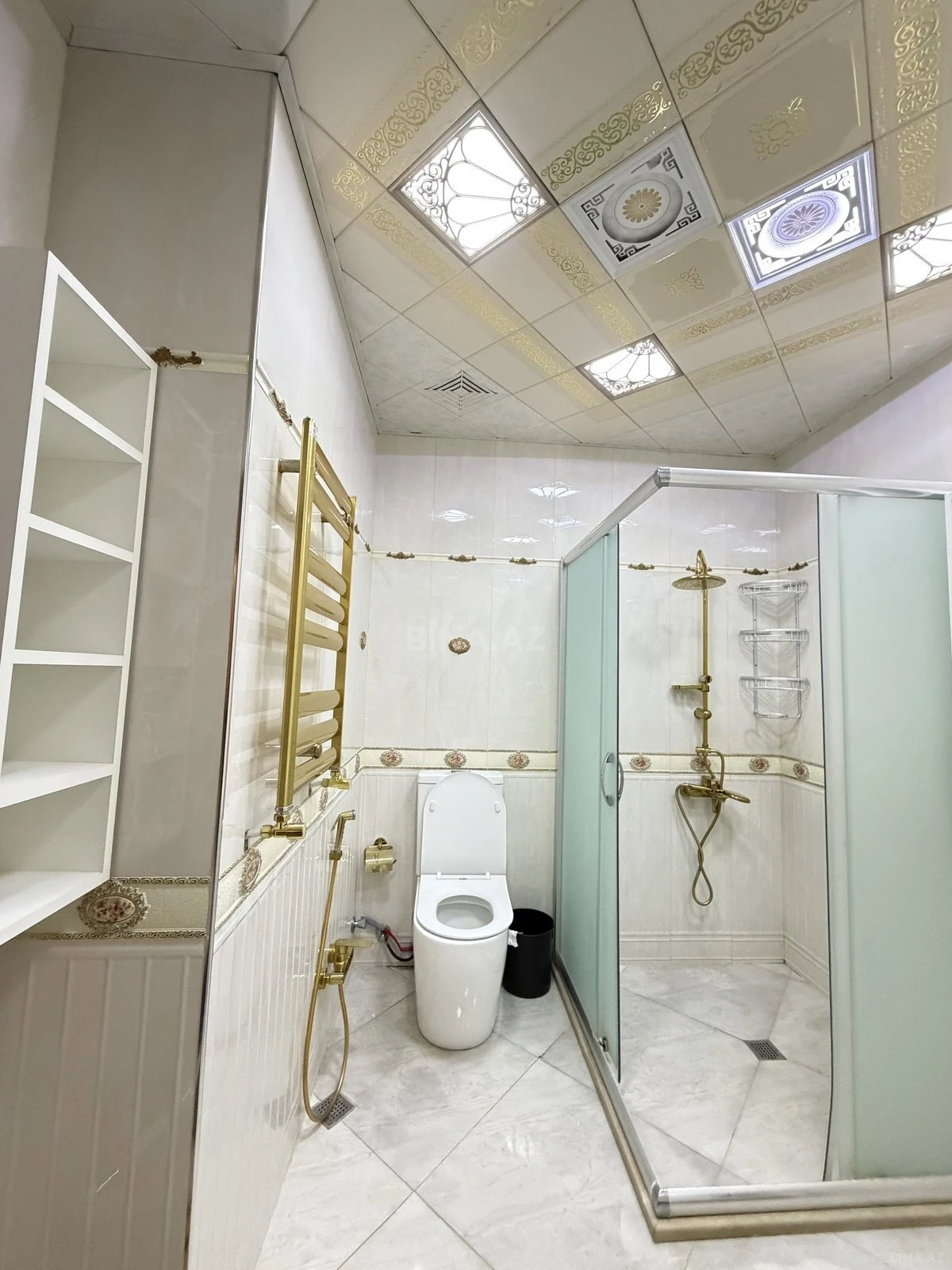 Satılır 3 otaqlı mənzil 110 m²