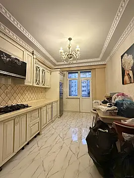 Satılır 3 otaqlı mənzil 110 m²