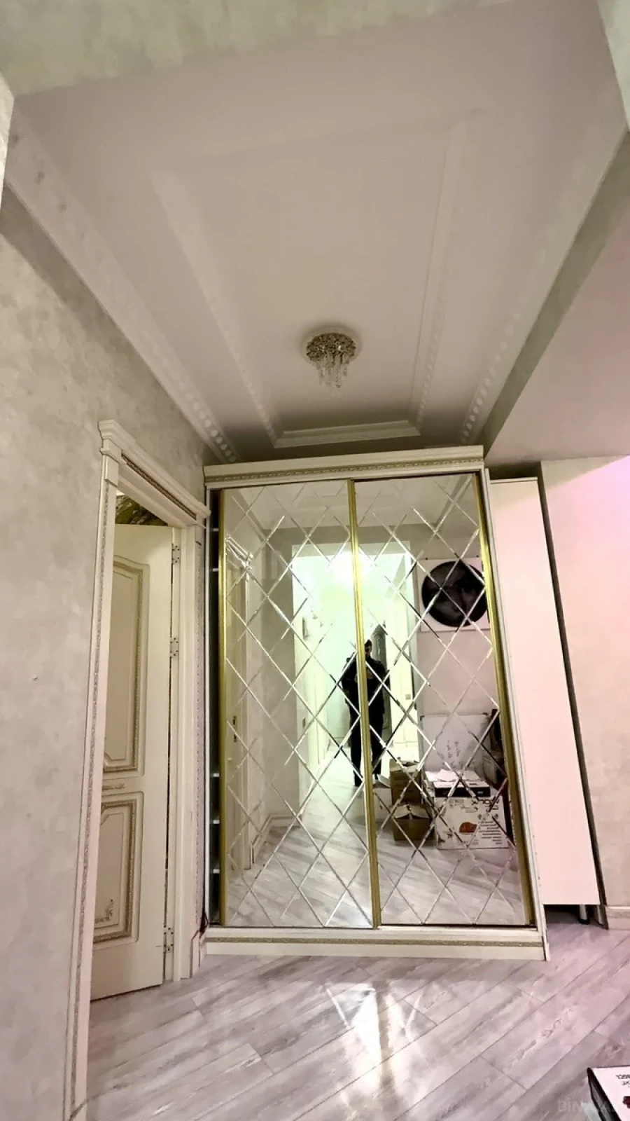 Satılır 3 otaqlı mənzil 110 m²