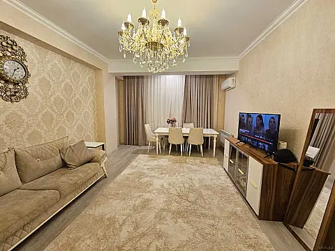 Satılır 3 otaqlı mənzil 102 m² — Bakı 3 otaq 102.00 m²