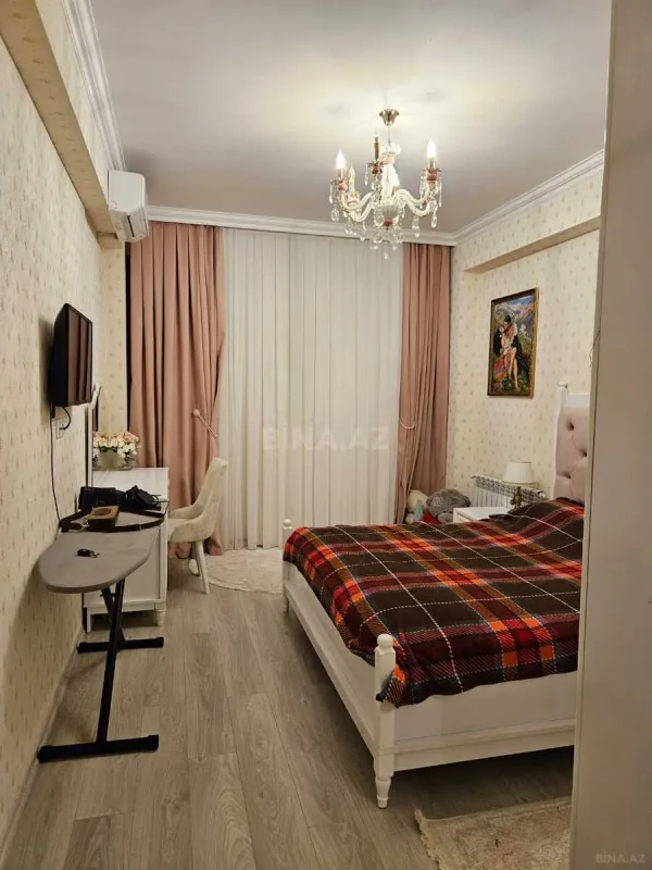 Satılır 3 otaqlı mənzil 102 m²