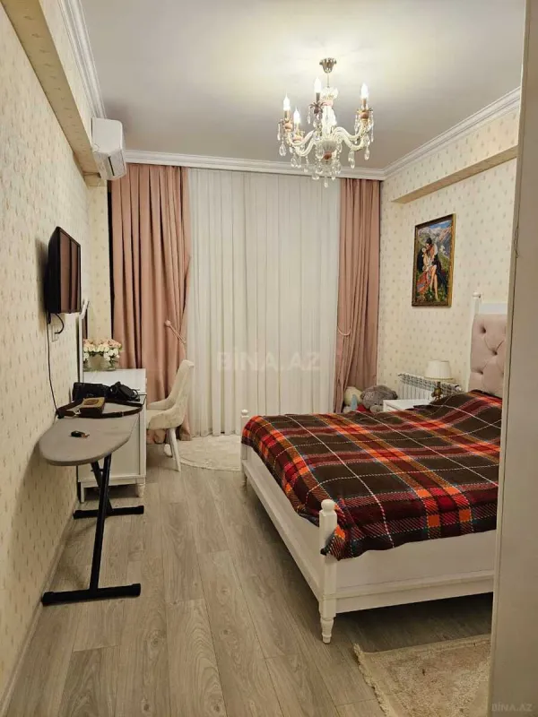 Satılır 3 otaqlı mənzil 102 m²