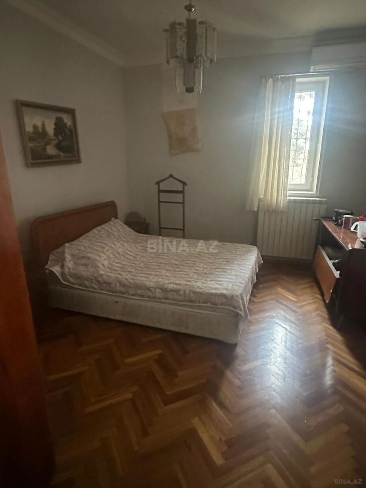 Satılır 10 otaqlı həyət evi 600 m²