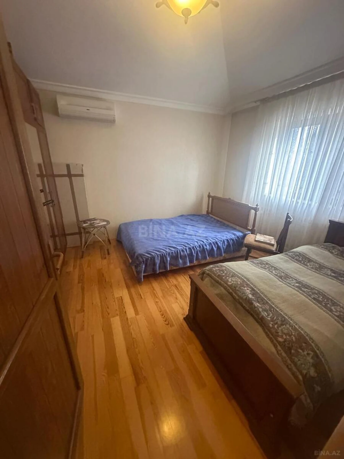 Satılır 10 otaqlı həyət evi 600 m²
