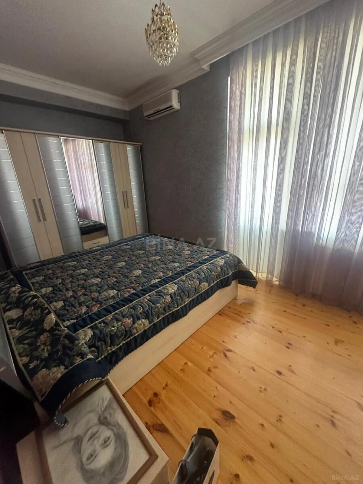 Satılır 10 otaqlı həyət evi 600 m²