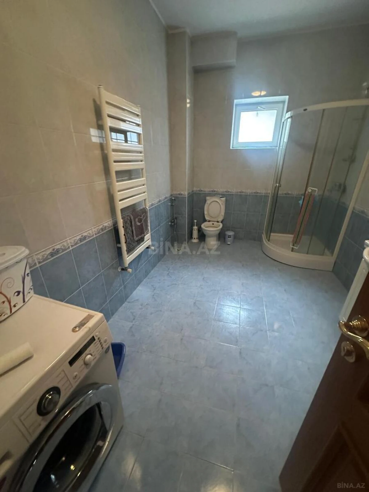 Satılır 10 otaqlı həyət evi 600 m²