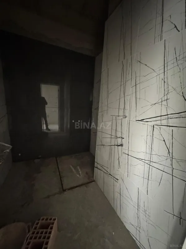 Satılır 3 otaqlı mənzil 93 m²