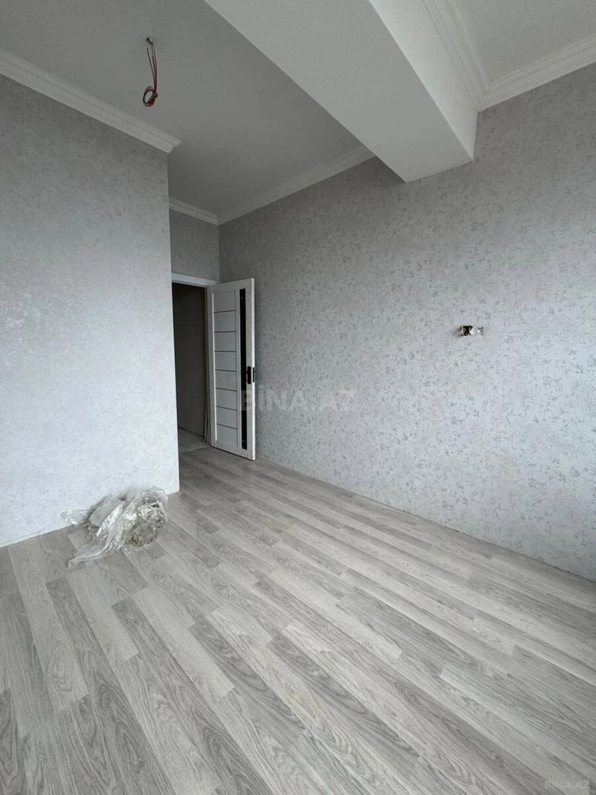 Satılır 3 otaqlı mənzil 93 m²