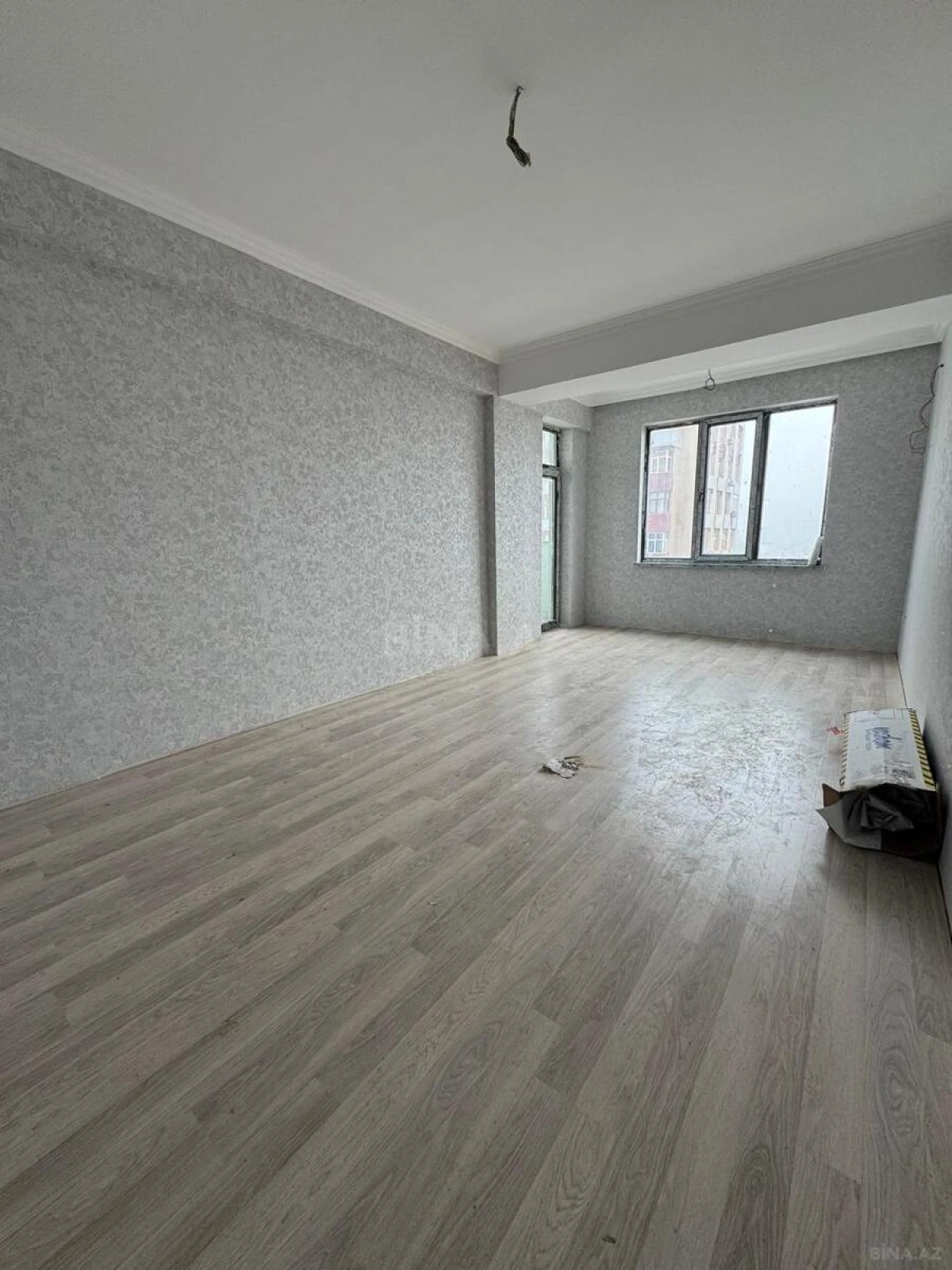 Satılır 3 otaqlı mənzil 93 m²