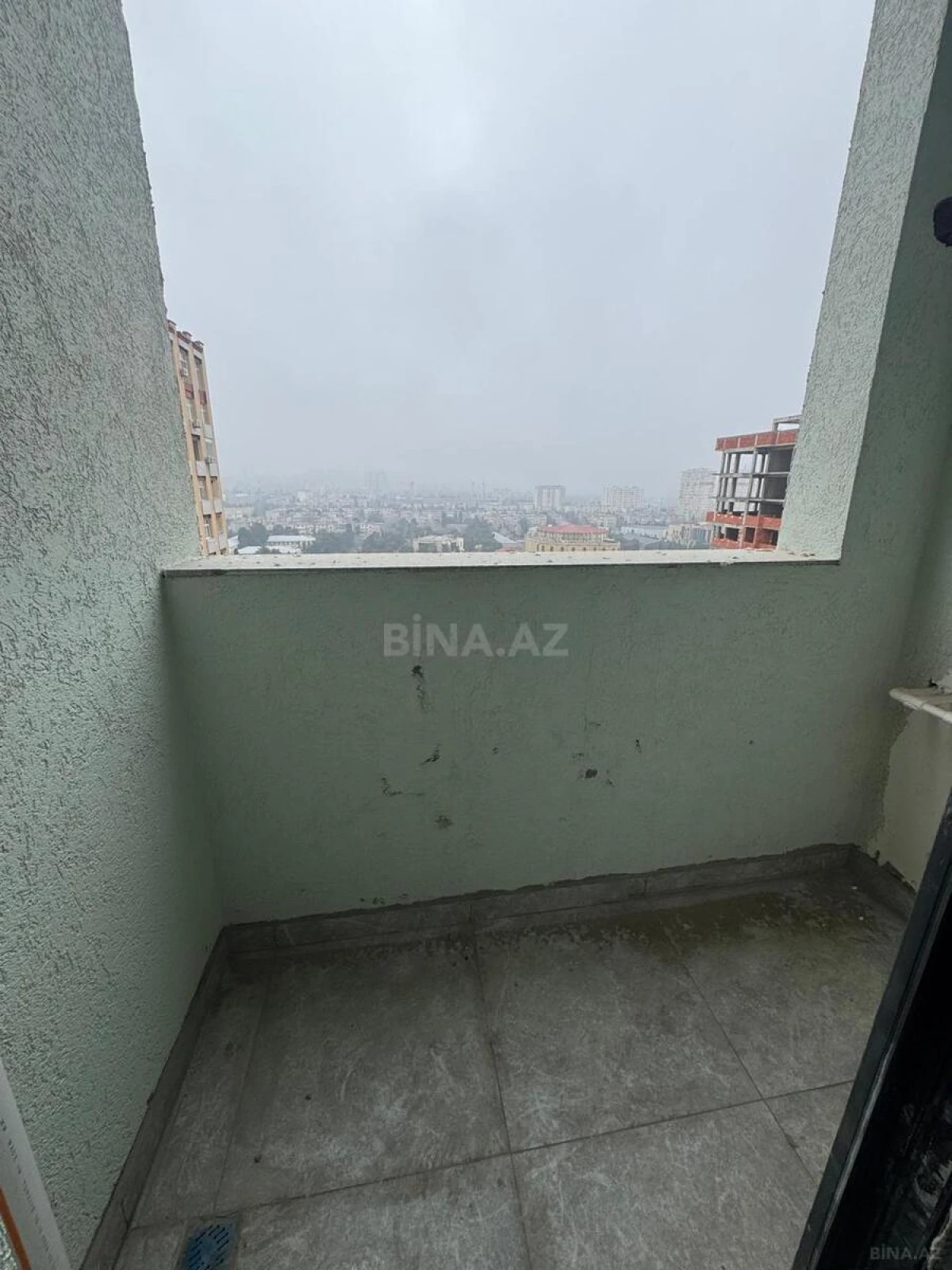 Satılır 3 otaqlı mənzil 93 m²
