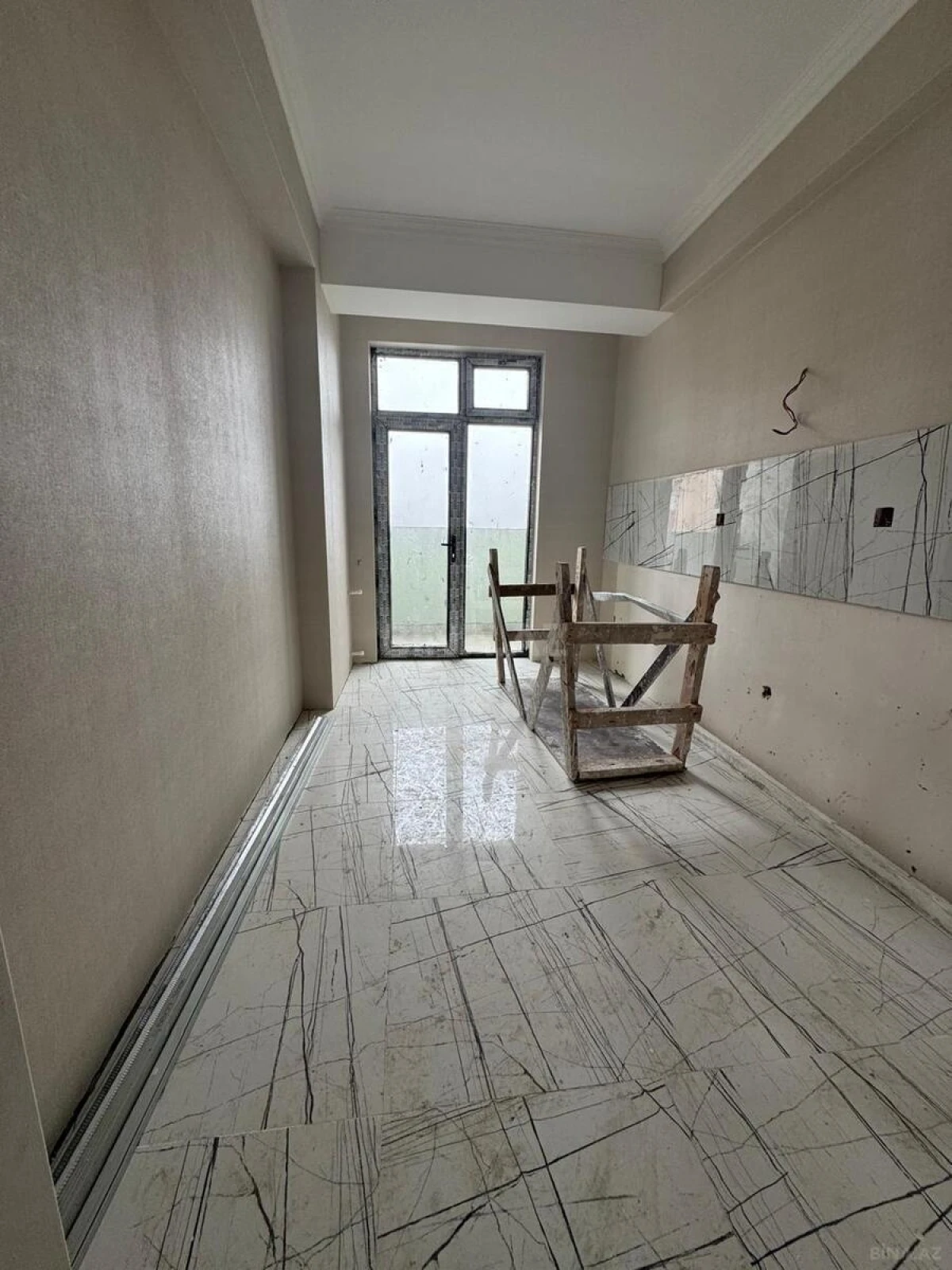 Satılır 3 otaqlı mənzil 93 m²