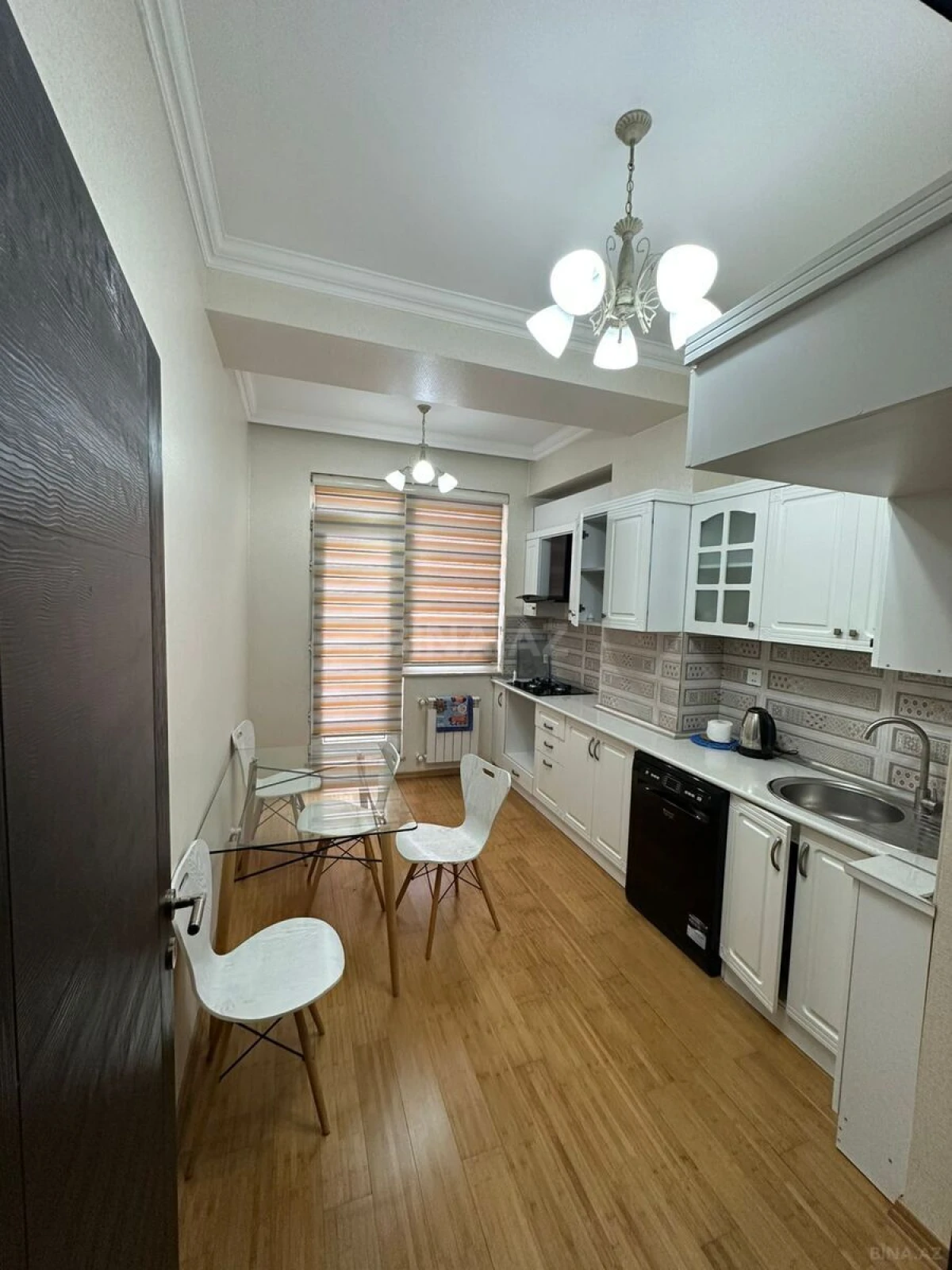 Satılır 2 otaqlı mənzil 80 m²