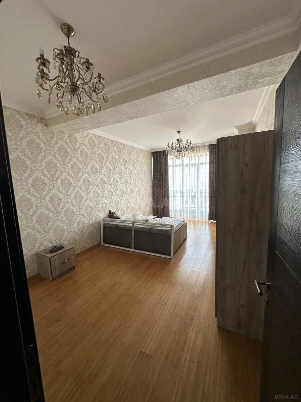 Satılır 2 otaqlı mənzil 80 m²