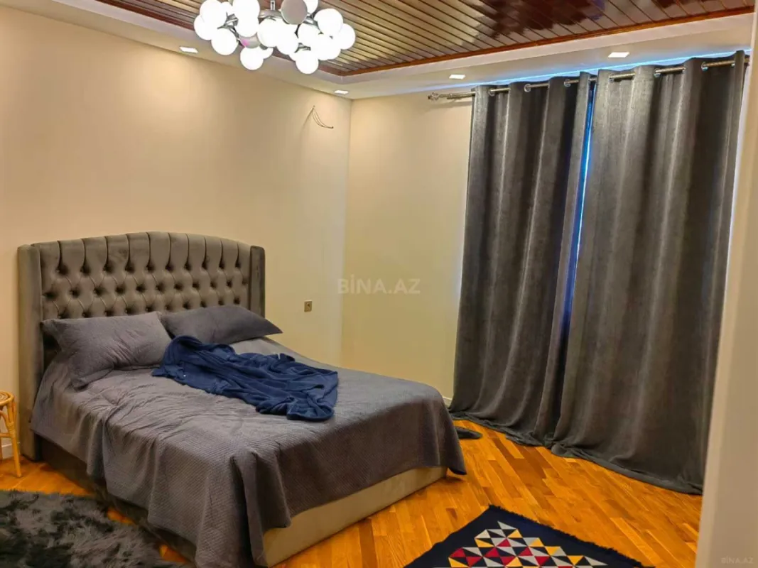 Satılır 6 otaqlı həyət evi 600 m²