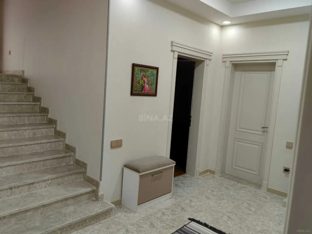 Satılır 6 otaqlı həyət evi 600 m²