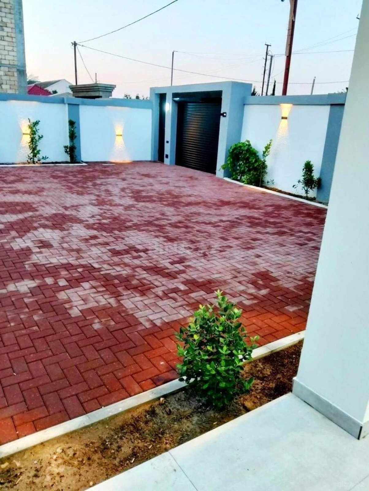 Satılır 4 otaqlı həyət evi 205 m²