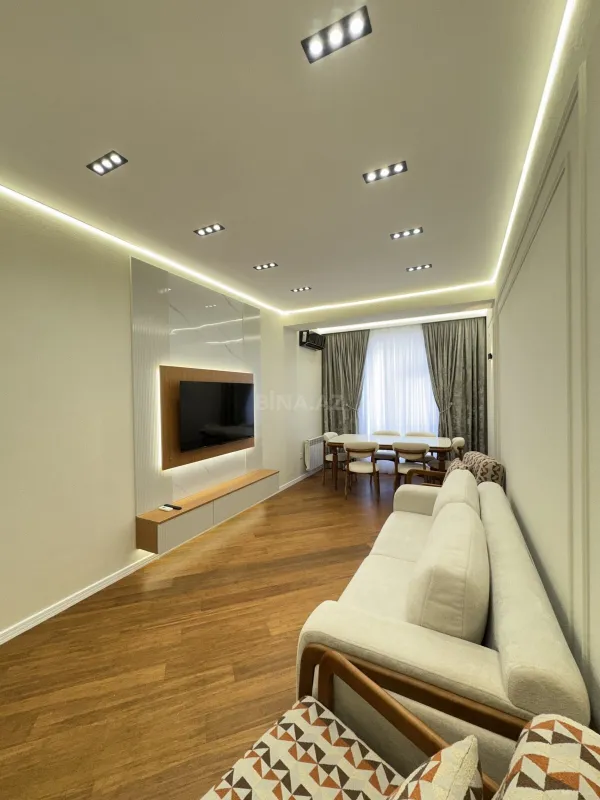 Satılır 2 otaqlı mənzil 68 m²