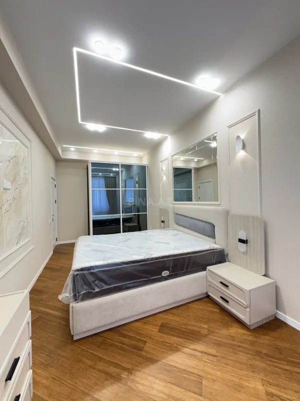 Satılır 2 otaqlı mənzil 68 m²